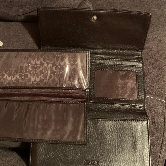 Handbag - Picture 2 of 3